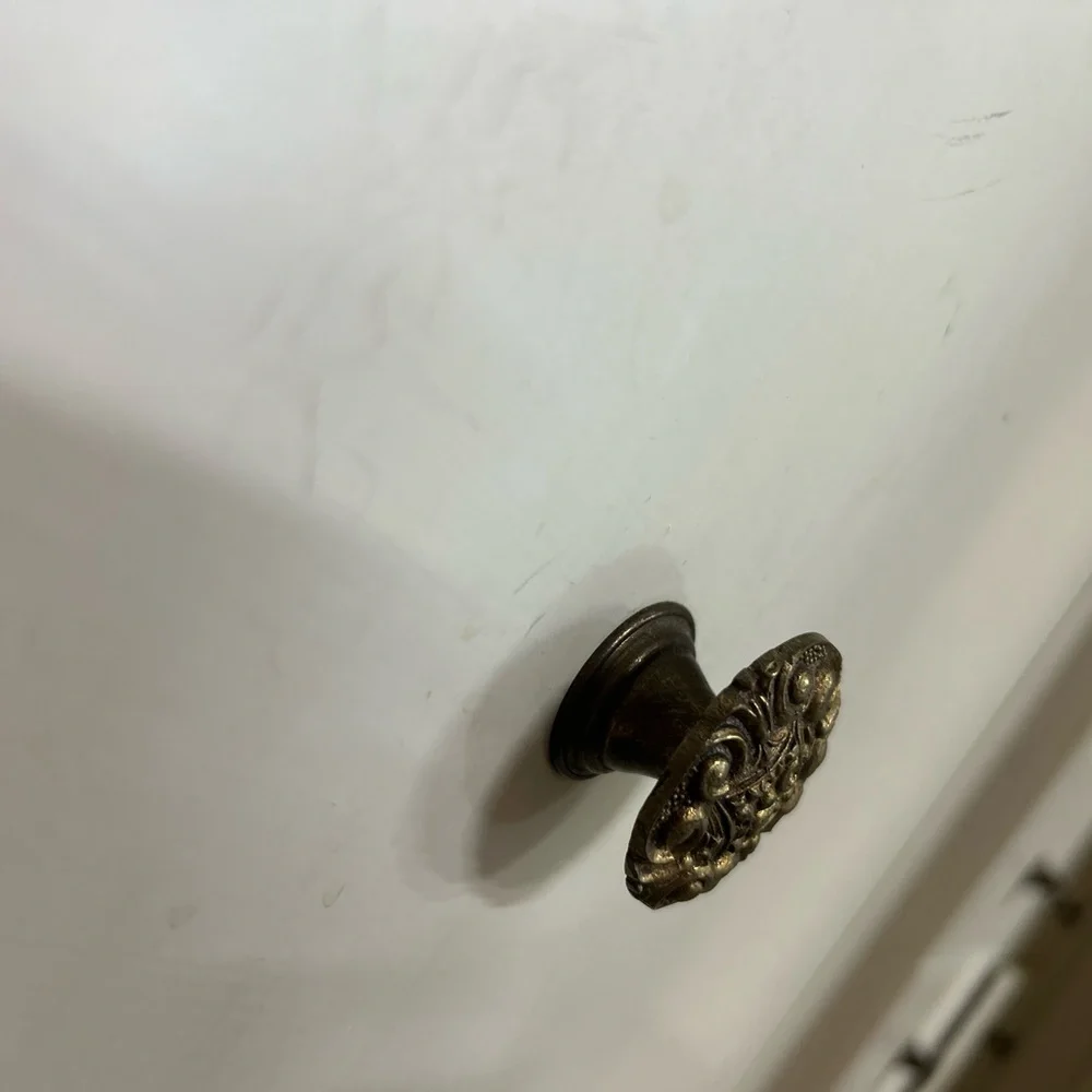 Drawer pull knobs - Picture 5 of 6